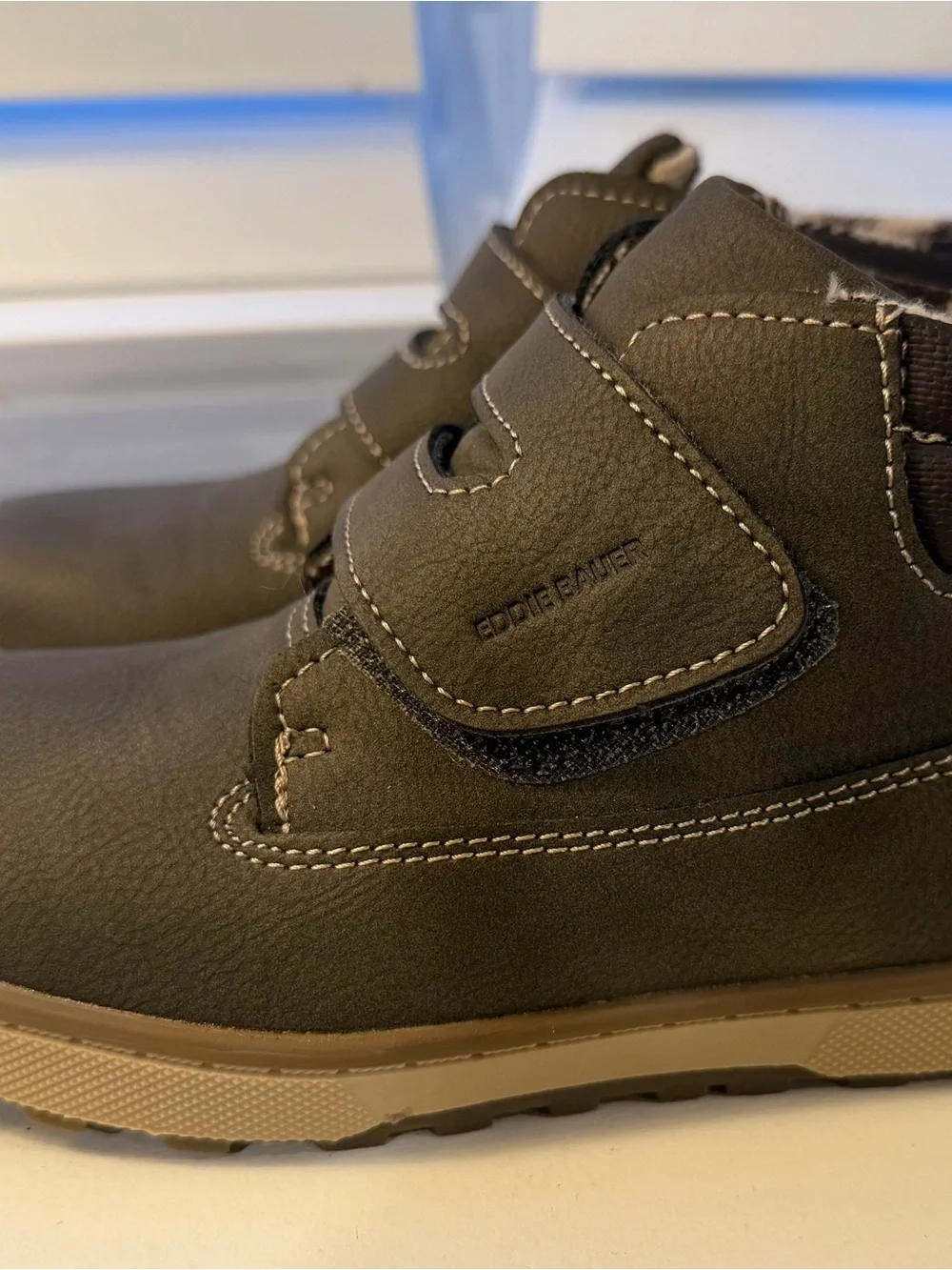 Eddie Bauer Kids Brown with plaid lining Velcro boots size 11 little kids